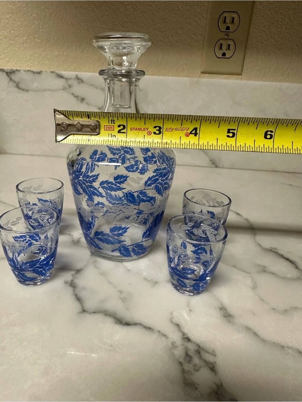 Vintage 1970s French cordial/liquor decanter set of 5